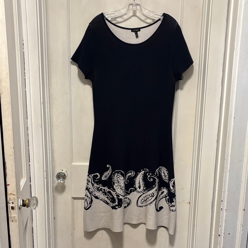 Escada Blue and White Paisley Midi Knitted Fit and Flare Shortsleeved Dress L